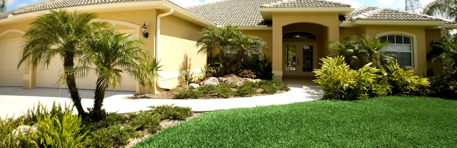 Florida home front yard, lawn pest services